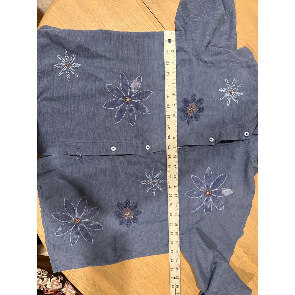 Alfred Dunner Petite 16P Blue 100% Silk Floral Embroidered Beaded Button Up Top - Picture 7 of 7